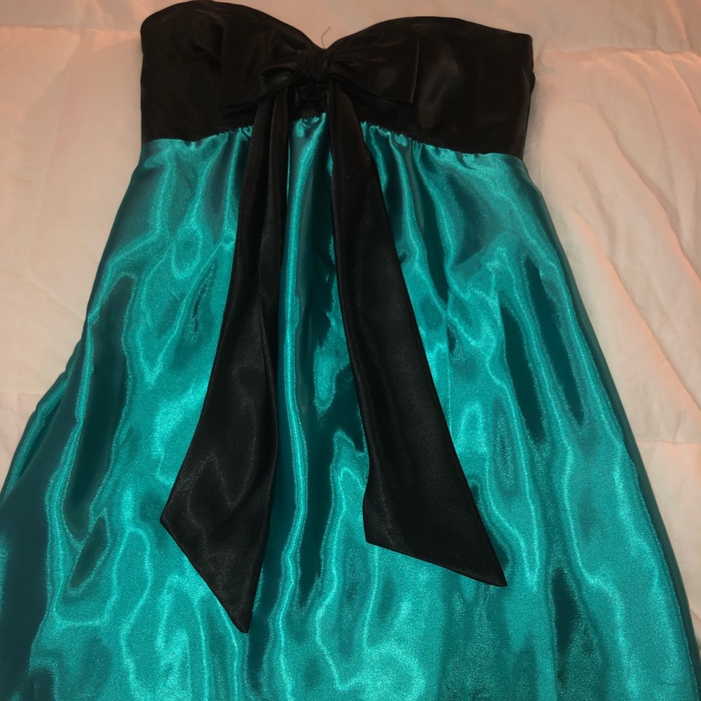 Strapless black and aqua